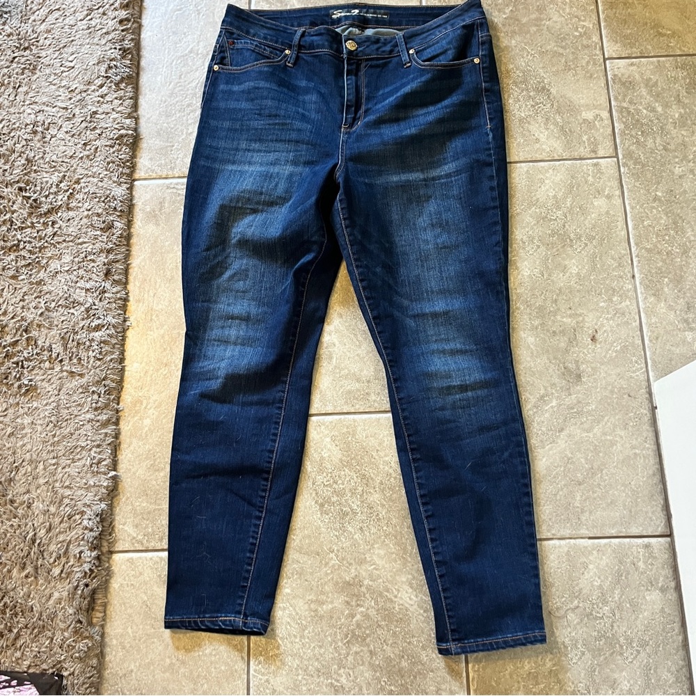 Like new Se7en For All Mankind jeans 🧞 Seven